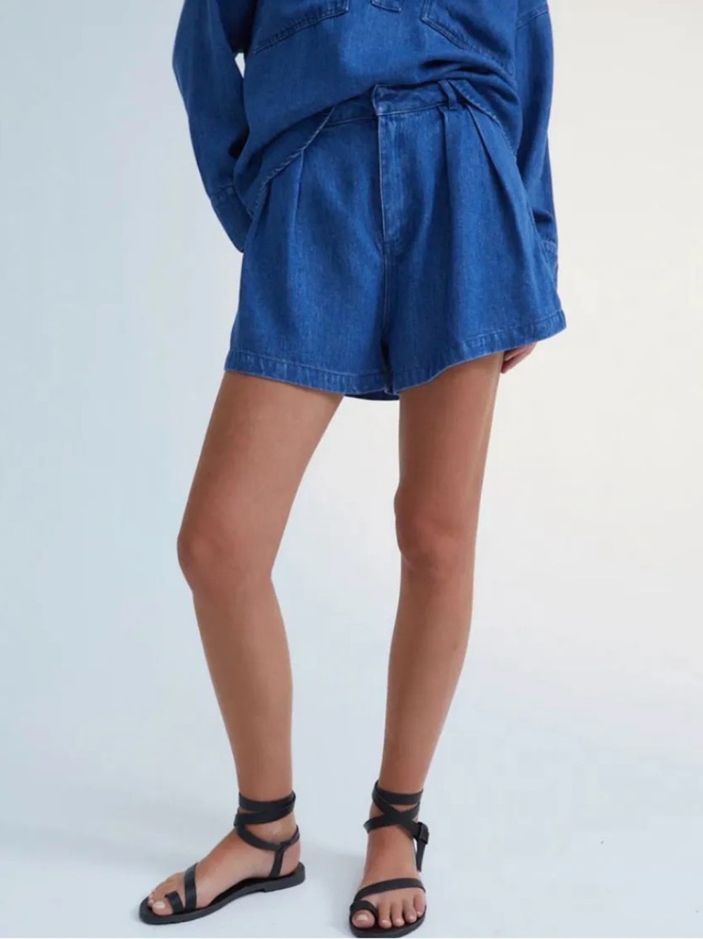 NWT The New Society Denim Shorts size Large